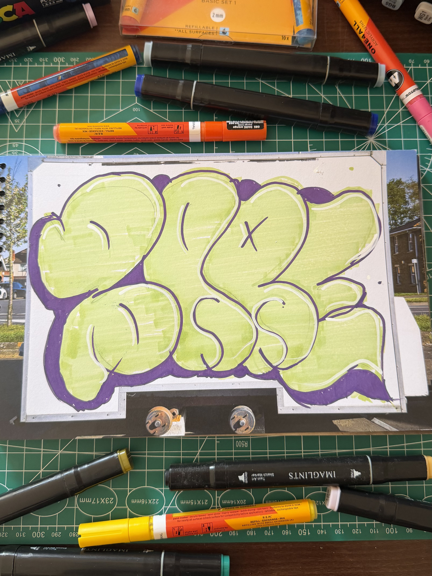 Bare™ Graffiti Book A4